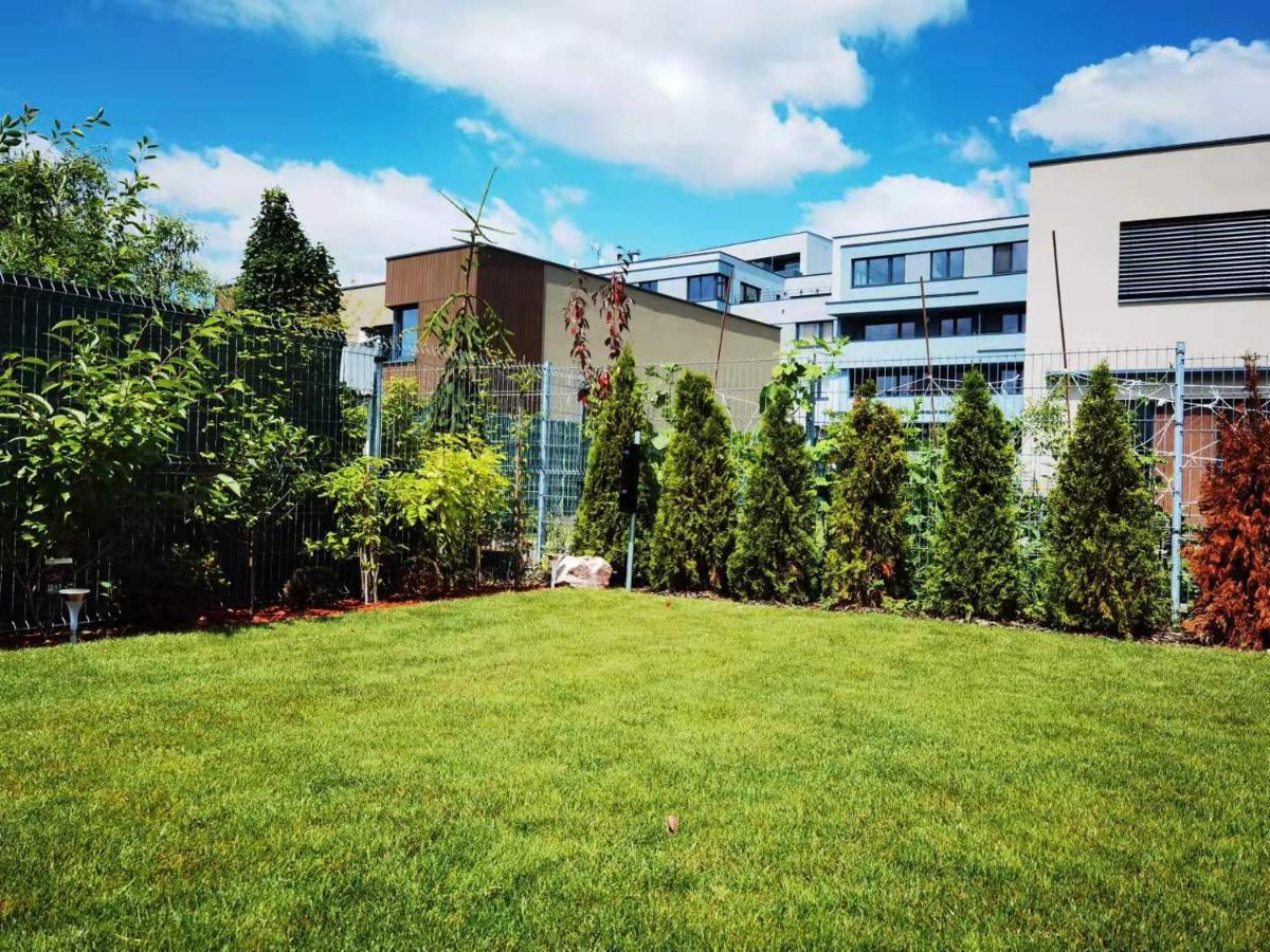Yipin Villa Prag Exteriör bild