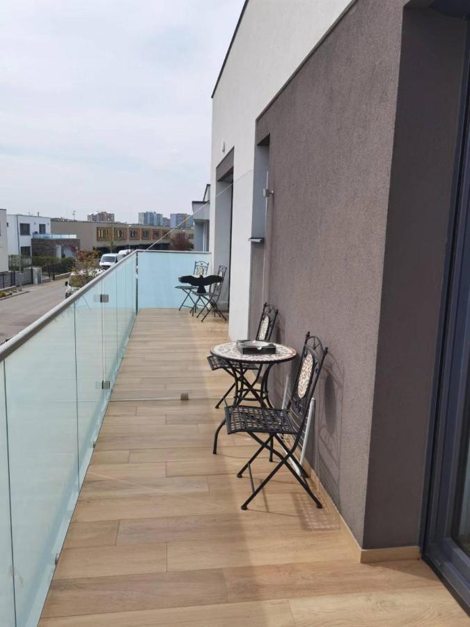 Yipin Villa Prag Exteriör bild